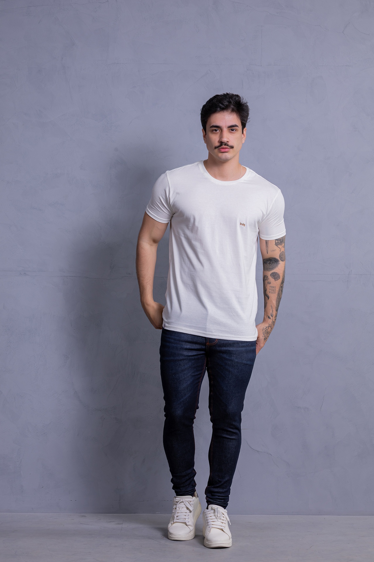 Camiseta básica branca